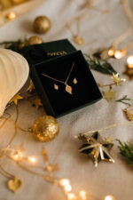 Vergoldetes Set BIRKENBLÄTTER – Ohrstecker und Halskette – Bild 5