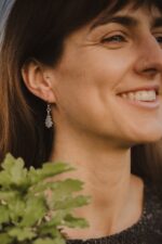 Silberne Hängeohrringe mit Eichenblatt-Design – Bild 6