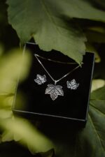 Silber-Set Ahornblätter – Ohrstecker und Halskette – Bild 7