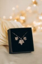 Silber-Set Ahornblätter – Ohrstecker und Halskette – Bild 3