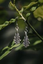 Silbernes Set EICHEBLATT - hängende Ohrringe und Halskette – Bild 4
